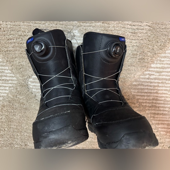 Burton BOA Mint Snowboard Boots - Picture 2 of 6